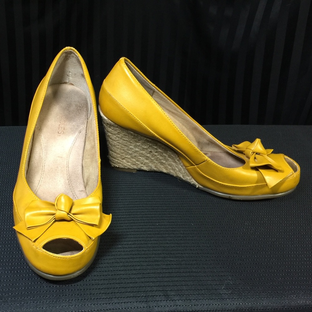 Aerosoles Peep Toe Wedges